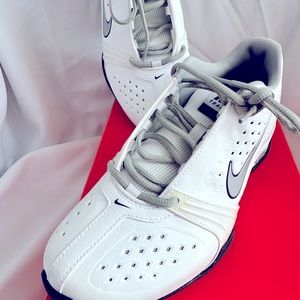 WMNS Nike REAX Rockstar shoes